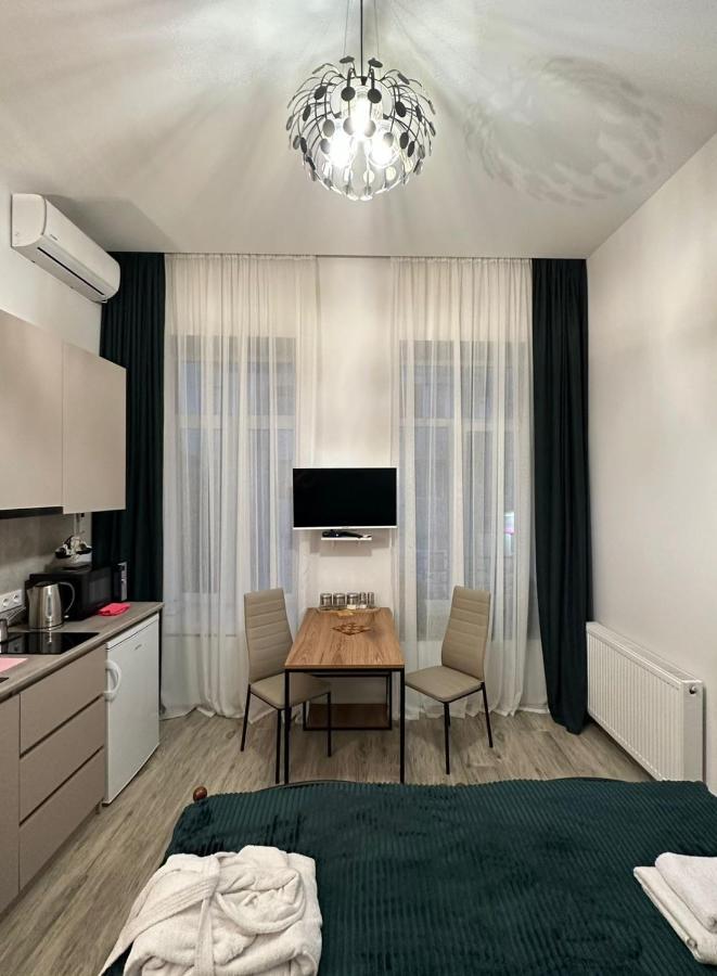 Apartment In The Center Of 트빌리시 외부 사진